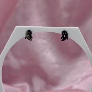 Black ghost earrings with cute faces,